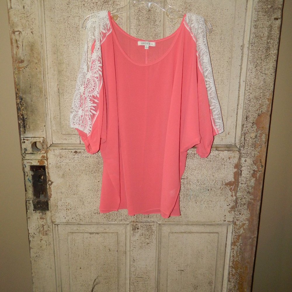 Umgee Cold Shoulder Lace Slit Sleeve Blouse size XL (D18)